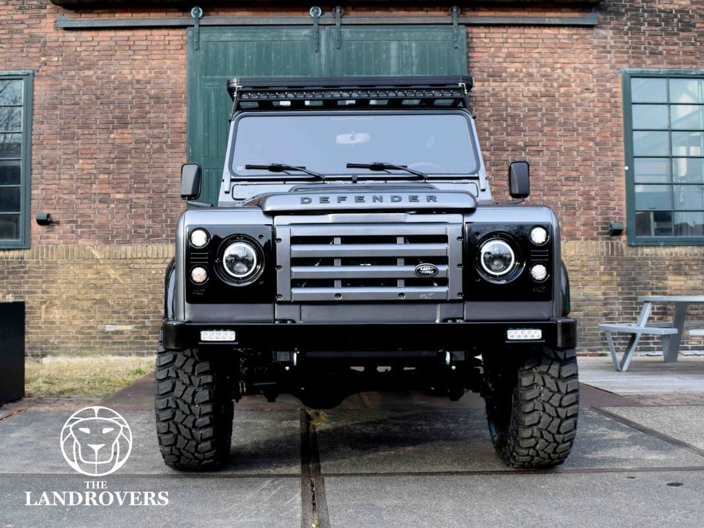Restomod Custom Land Rover Defender