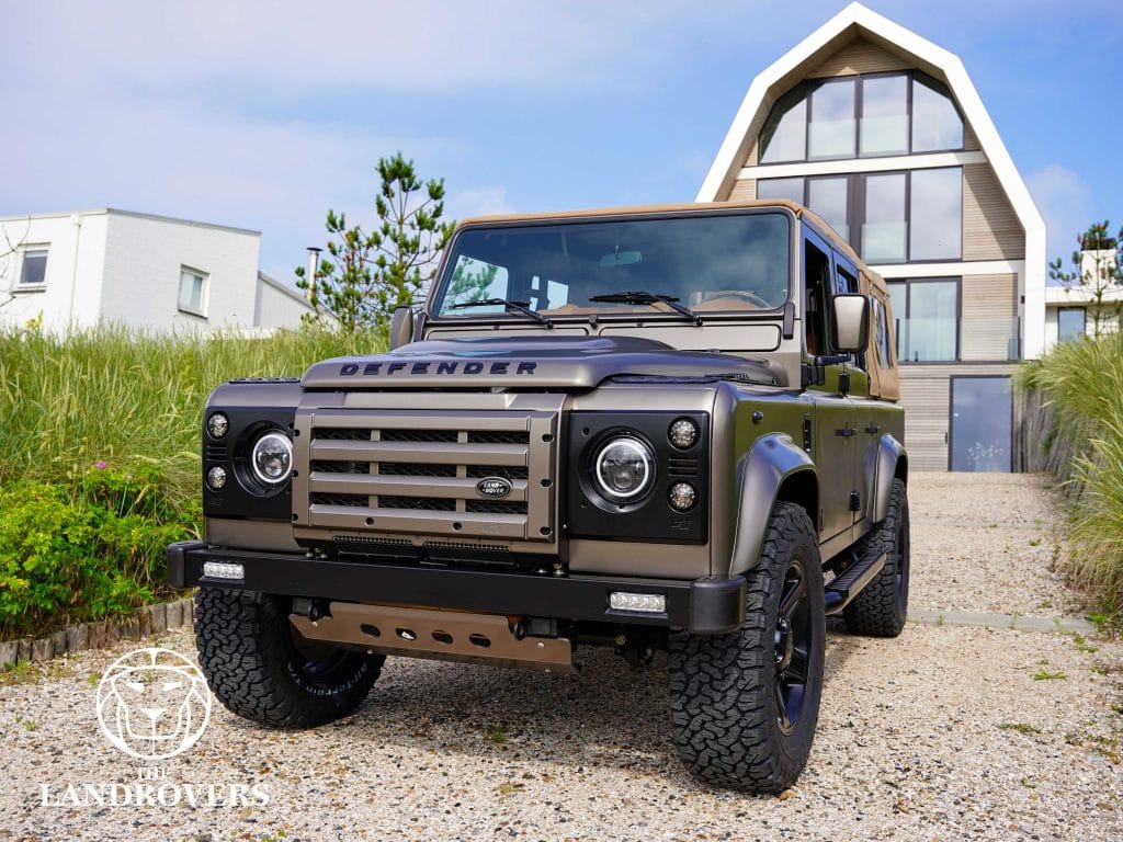 Customized Land Rover Defender - Interior custom and modified - Custom Defenders