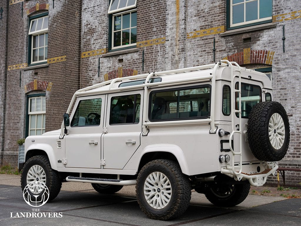 Land Rover Defender restomod - Custom made by The Land Rovers Custom Landrovers – Custom Built Land Rover Defender. Customize & Custom Land Rovers