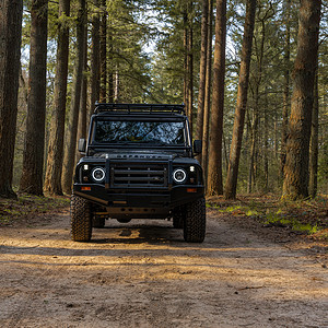 v8 custom defender, V8 land rover defender, defender usa