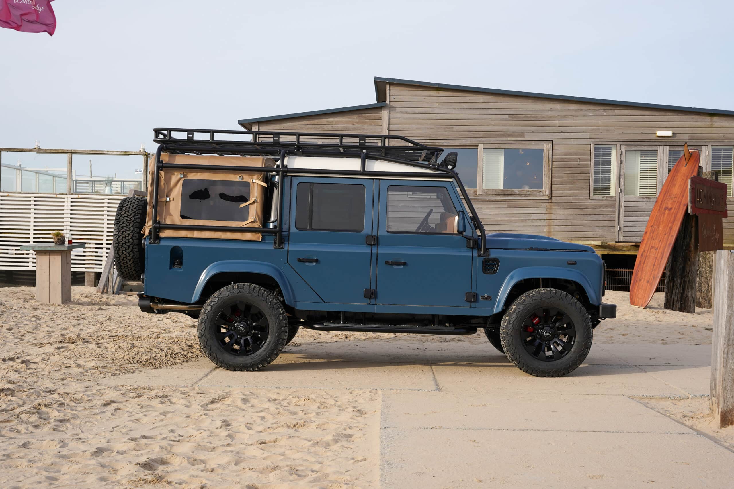 Defender double online cab roof