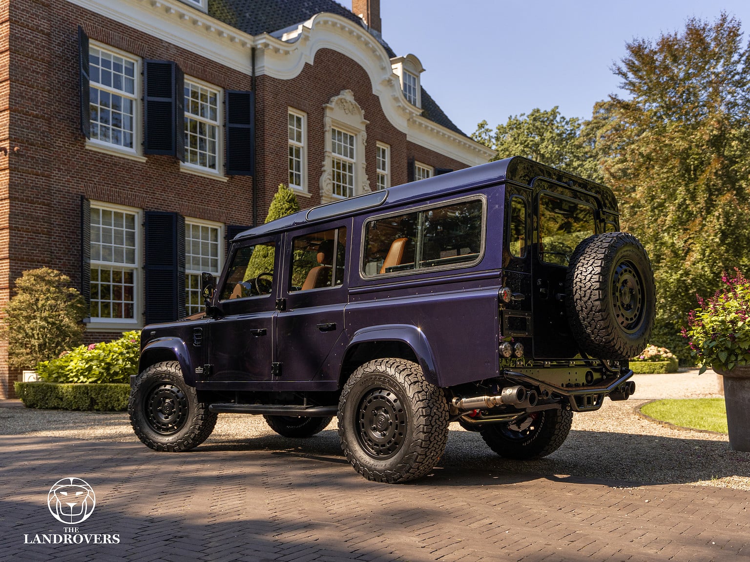 Custom Land Rover Defender