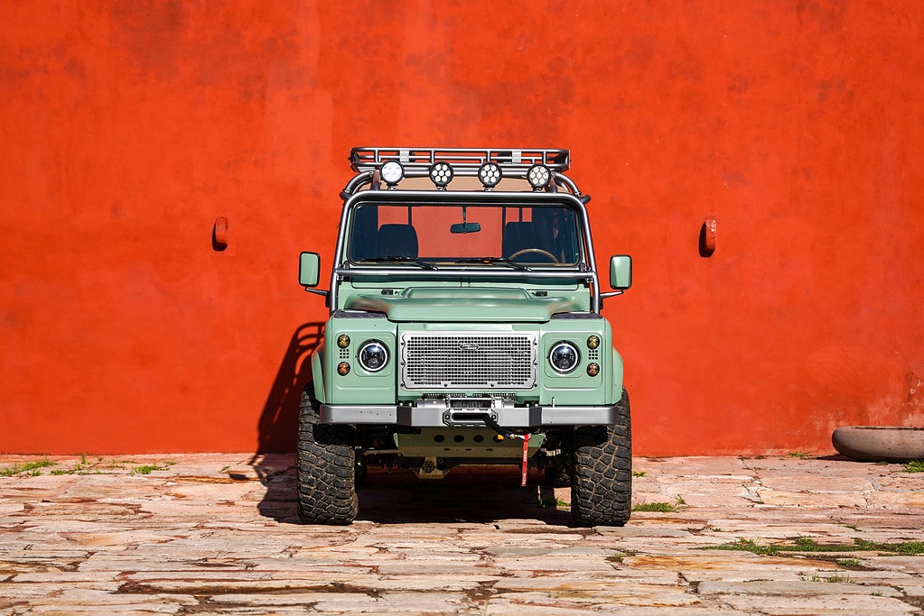 Vintage Land Rover Defender Customized – The Landrovers