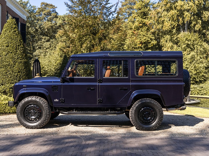 Vintage Land Rover Defender Customized – The Landrovers