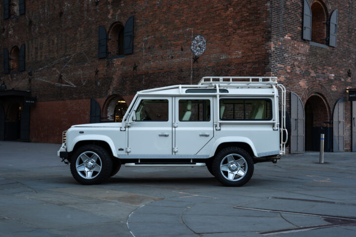 Vintage Land Rover Defender Customized – The Landrovers