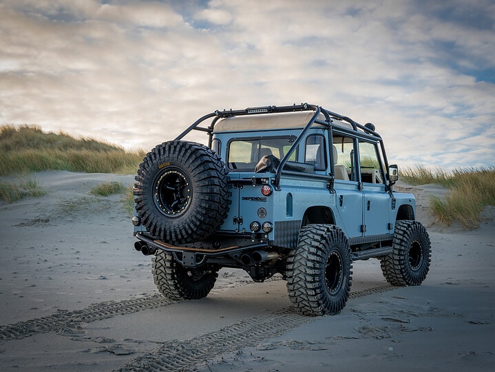 Vintage Land Rover Defender Customized – The Landrovers