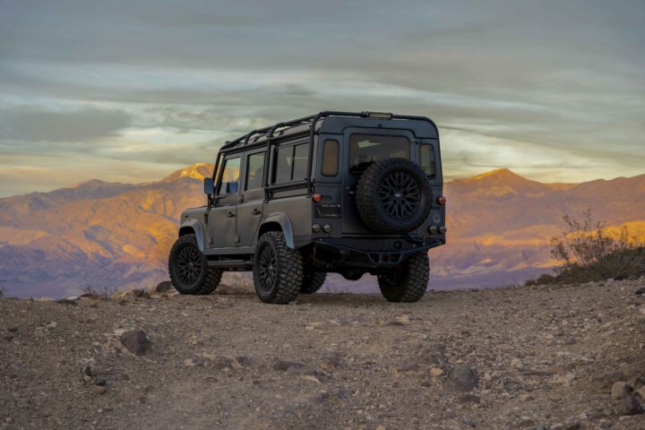 electric landrover panterra in the grand canyon