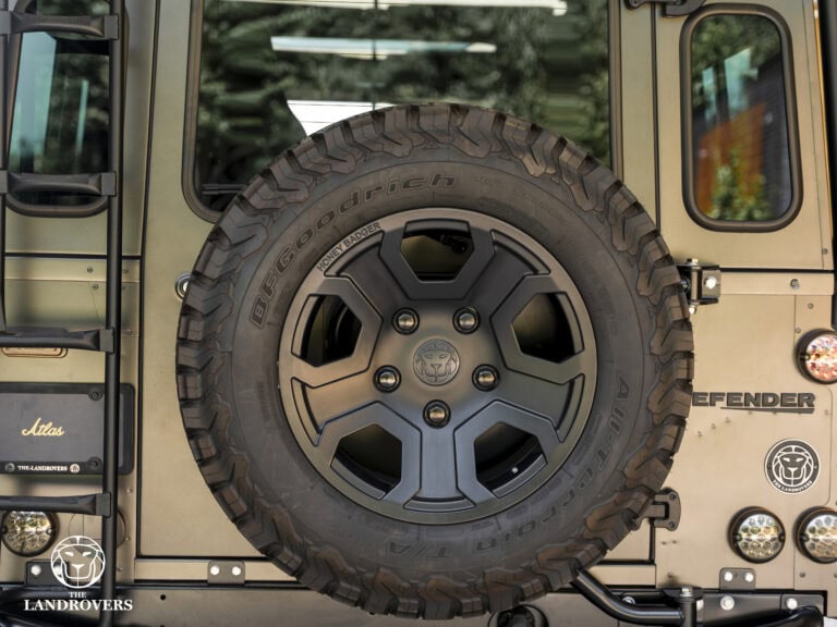 custom designed wheel land rover defender