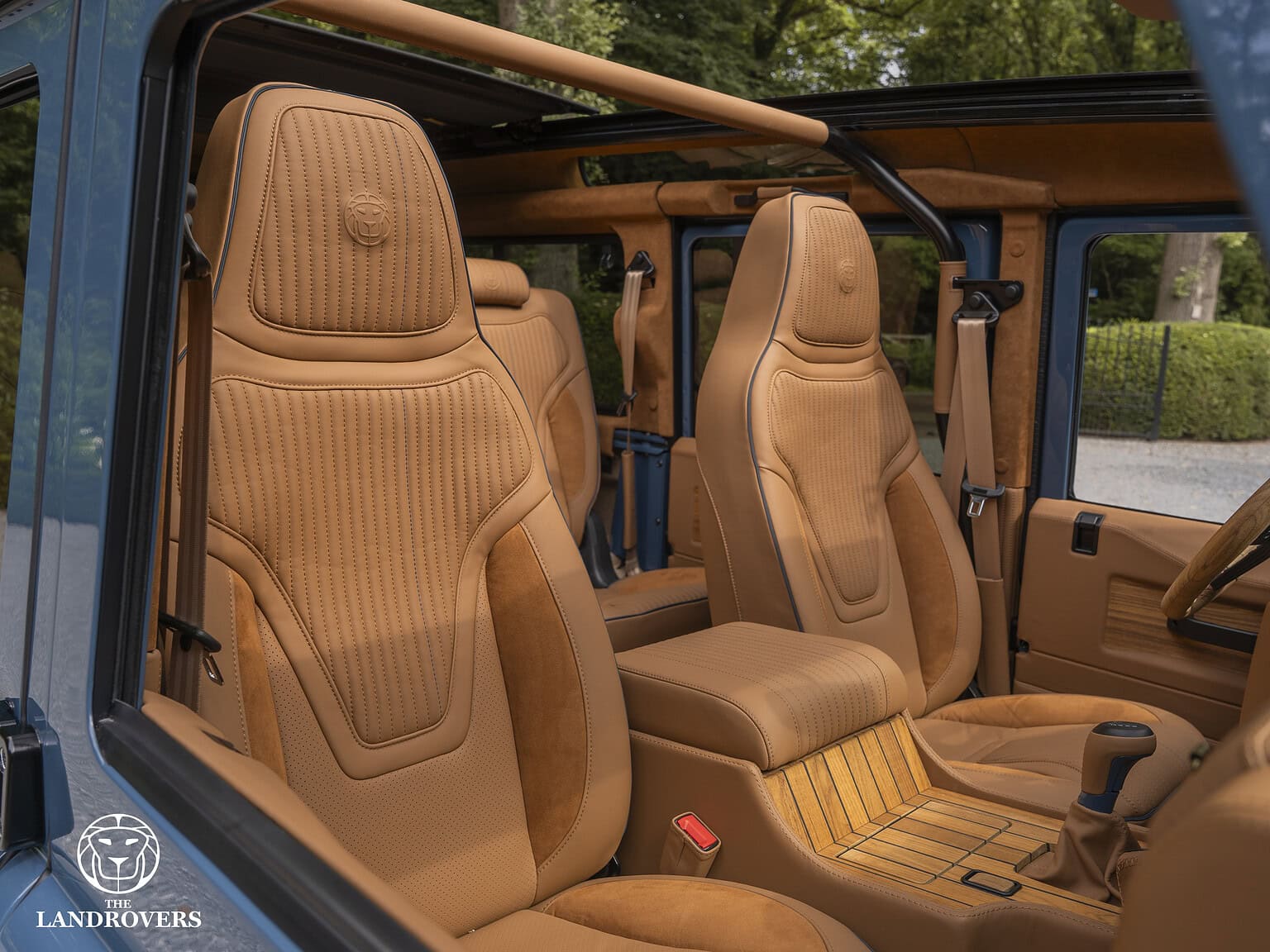 Bespoke super luxury interior of the custom build: Vesper, by The Landrovers from Amsterdam