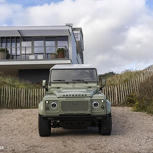 theLandrovers-electricdefender-modifiedcar-electriccar-Land-Rover-custombuild-defenderusa-defender-panterra-rica-39-scaled